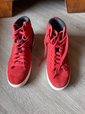 Nike Red and Black Kids High-Top Sneakers